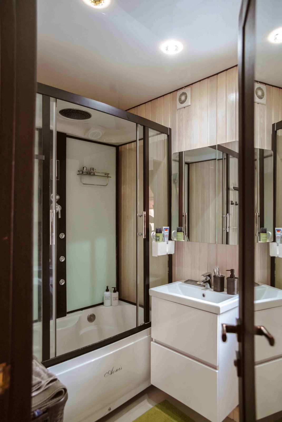 Уютный дом с великолепными видами на бухту